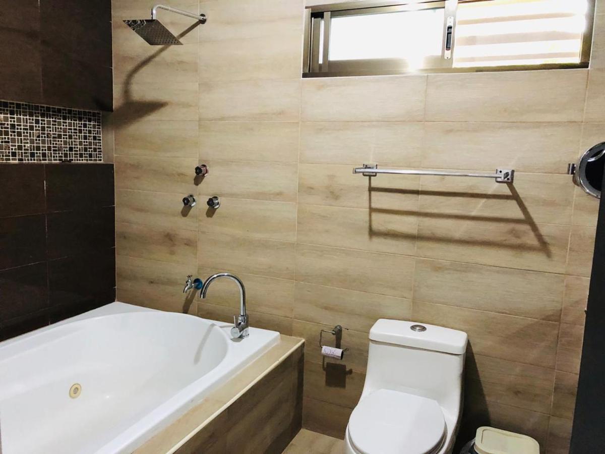 Appartamento Casa Lili 2: Luxurious/Amplio/Hot Water/Economic/Wifi/Tv Valladolid  Esterno foto