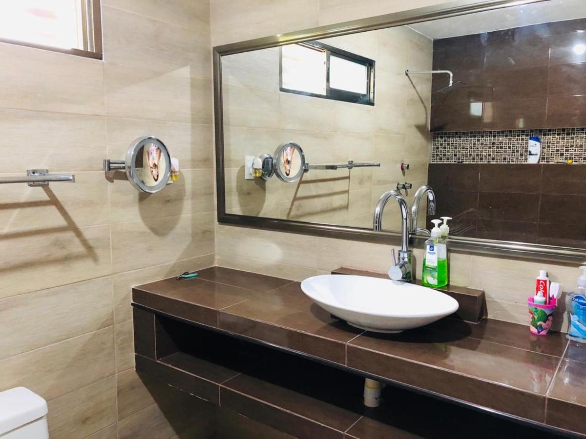 Appartamento Casa Lili 2: Luxurious/Amplio/Hot Water/Economic/Wifi/Tv Valladolid  Esterno foto